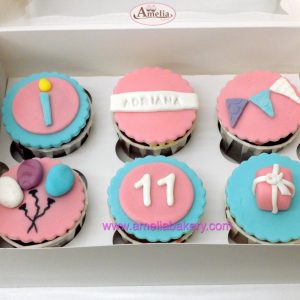 Caja 6 cupcakes cumpleaños con nombre y edad