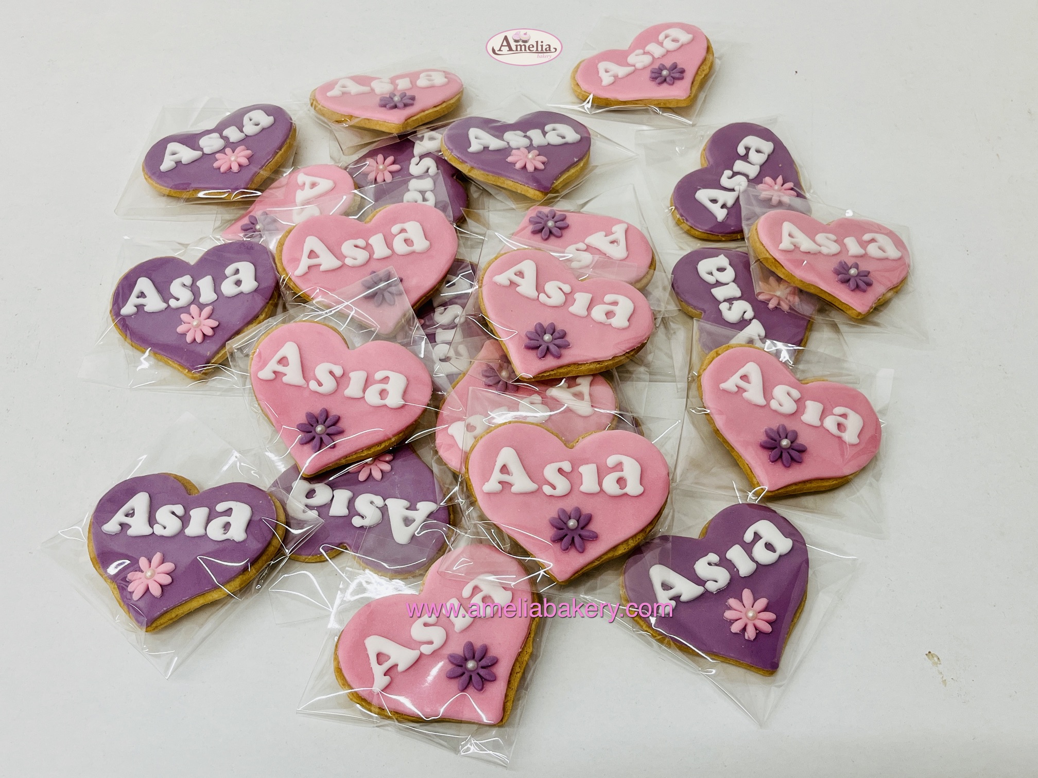 Galletas-corazon-con-nombre-y-flor