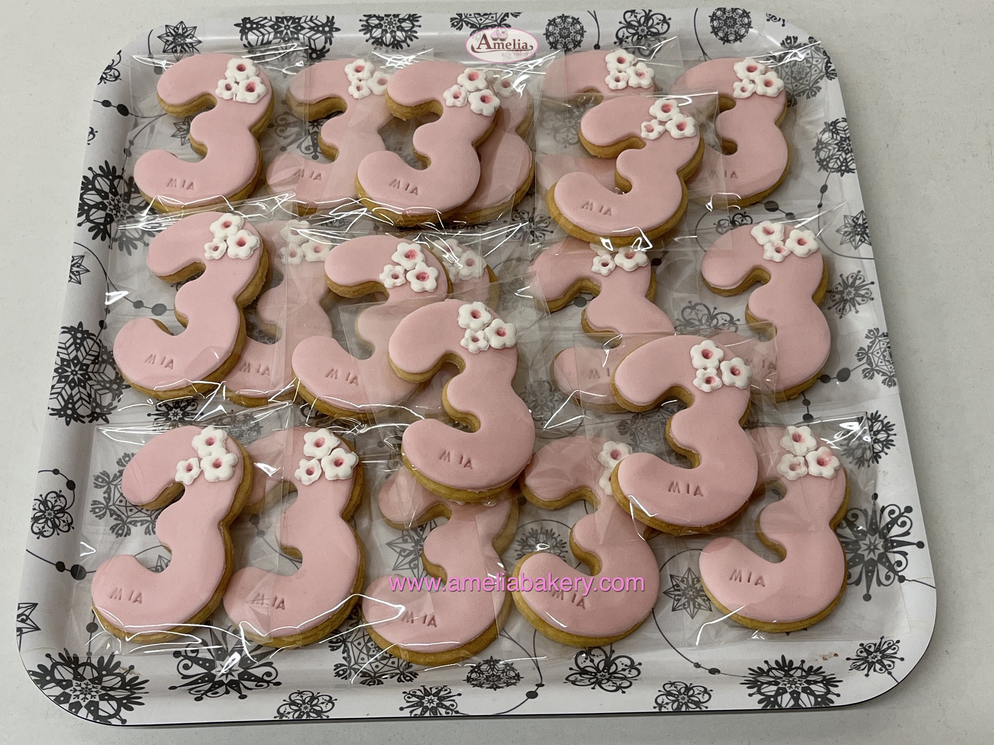 Galletas-numero-3-con-flores
