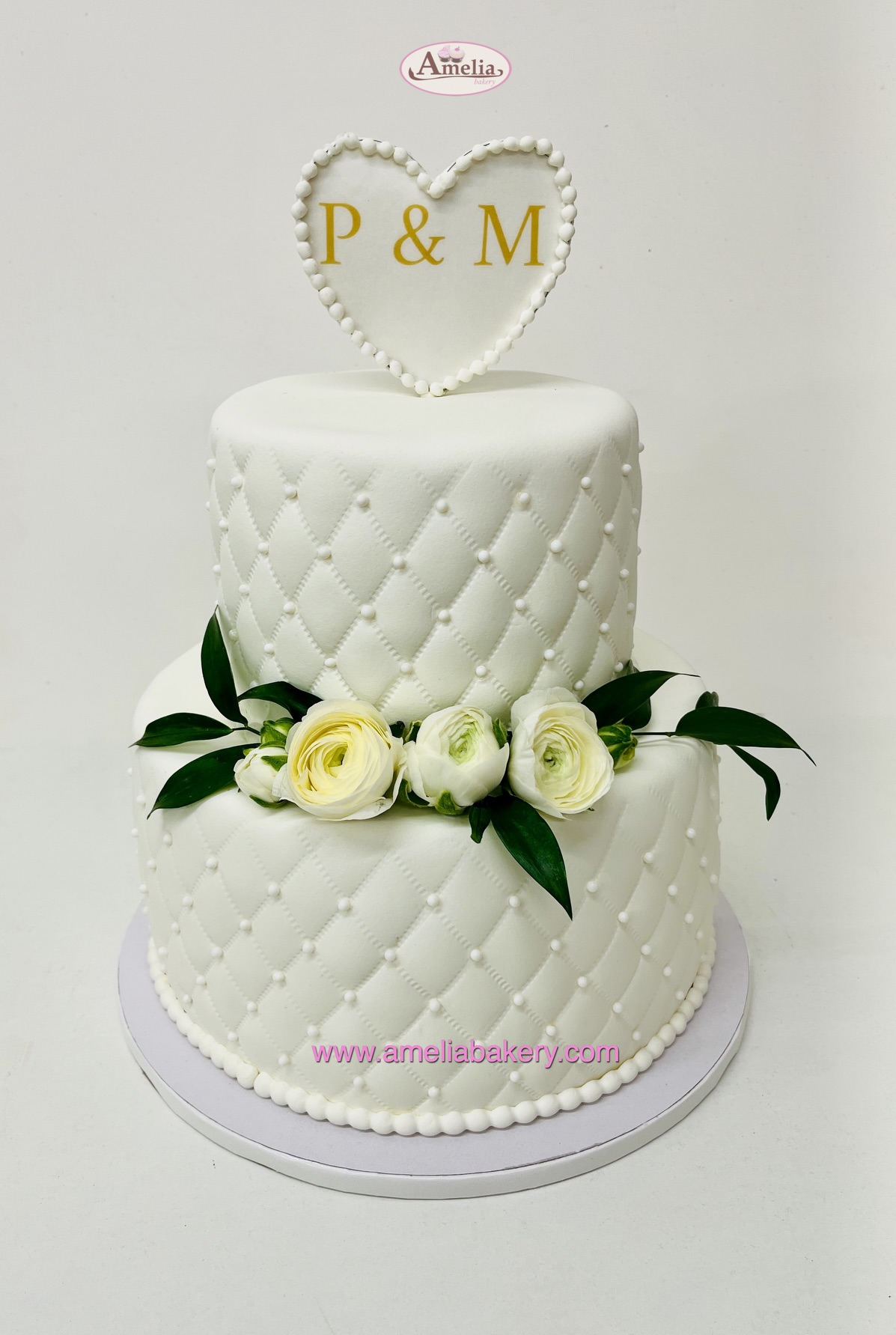 Tarta-boda-2-pisos-flores-naturales-rombos