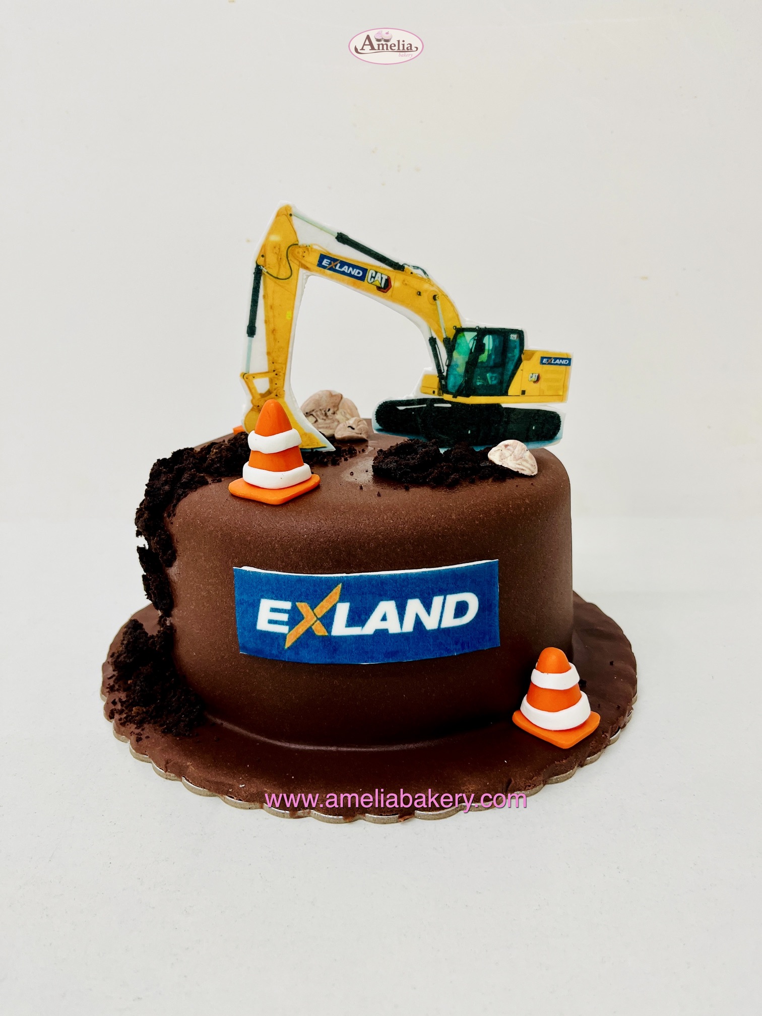 Tarta-fondant-corporativa-exland-maquinaria-oblea