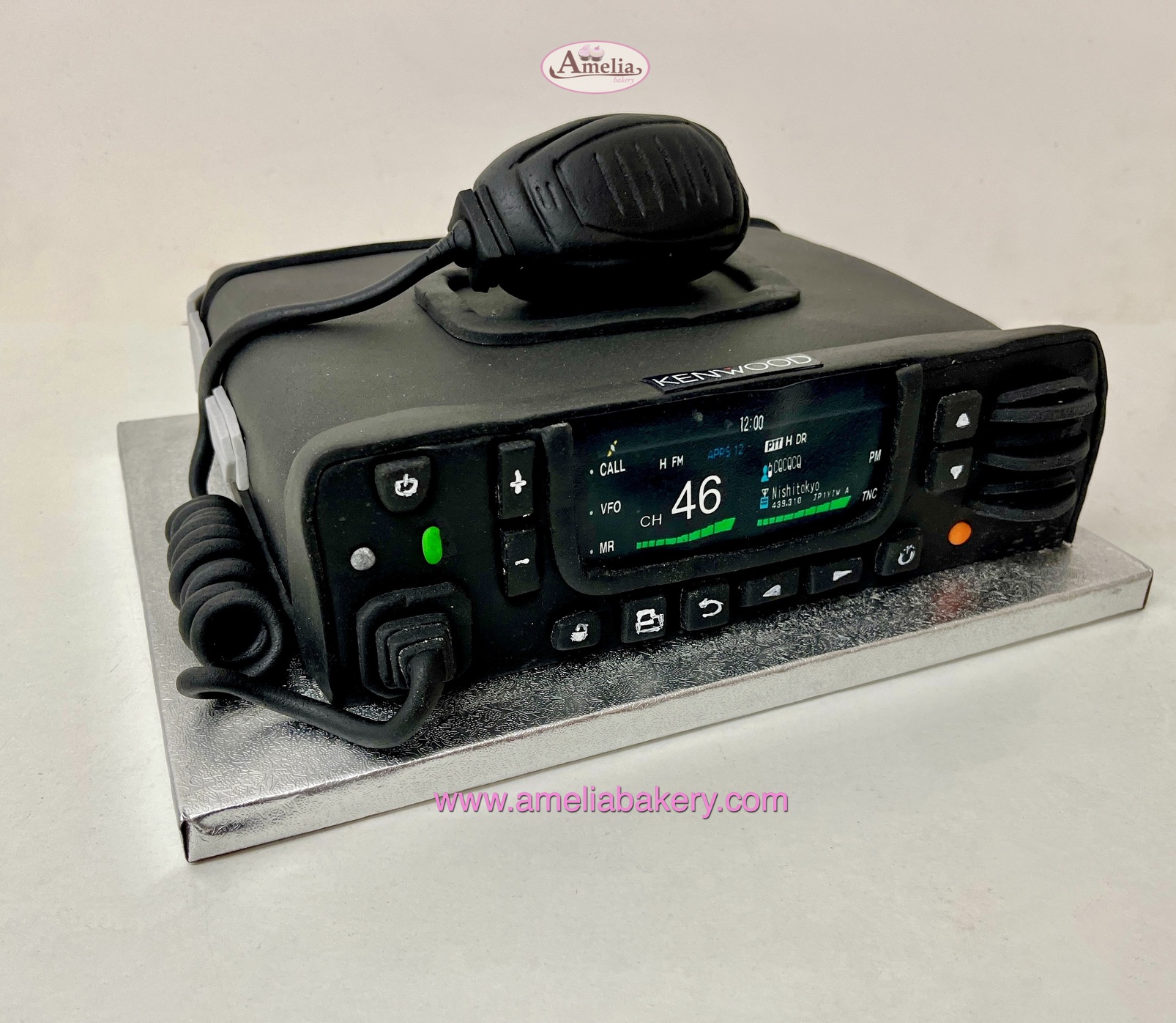 Tarta-fondant-radio-3d