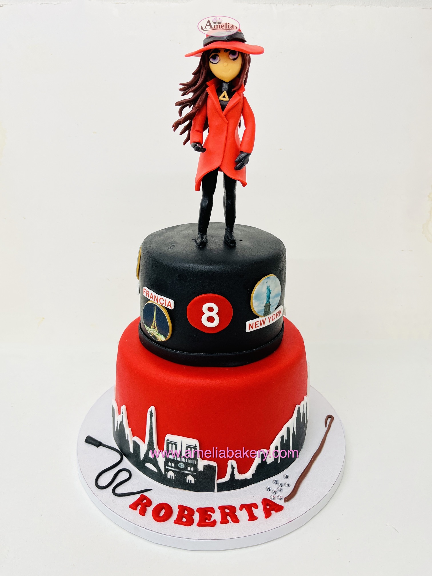 tarta-fondant-carmen-sandiego-3d